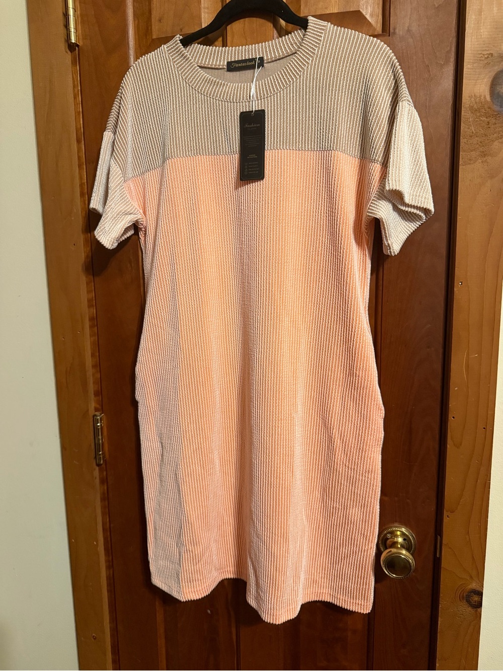 Women’s  Two-Tone Peach Knit Short-Sleeve Dress